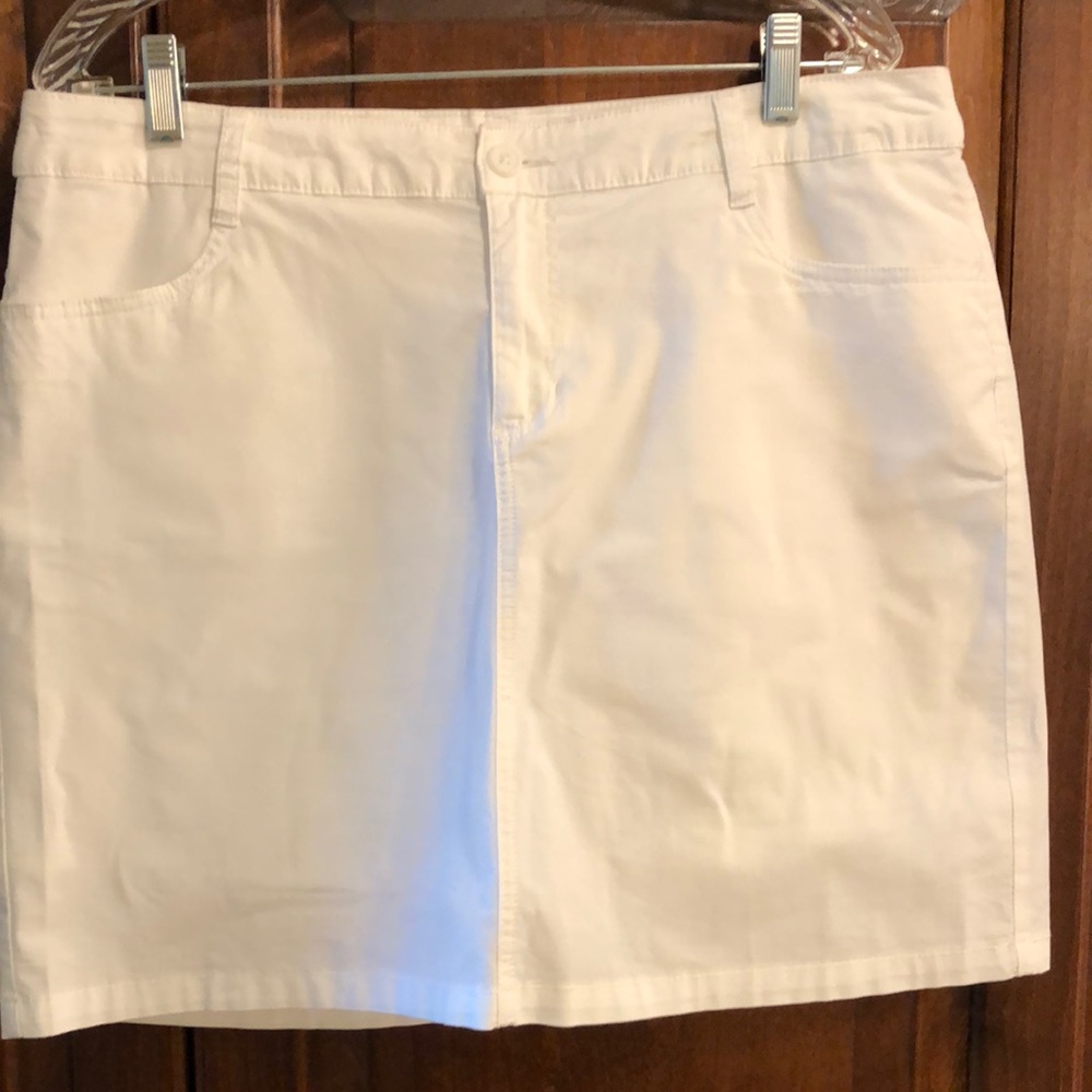 St. John’s Bay Womens White Skort